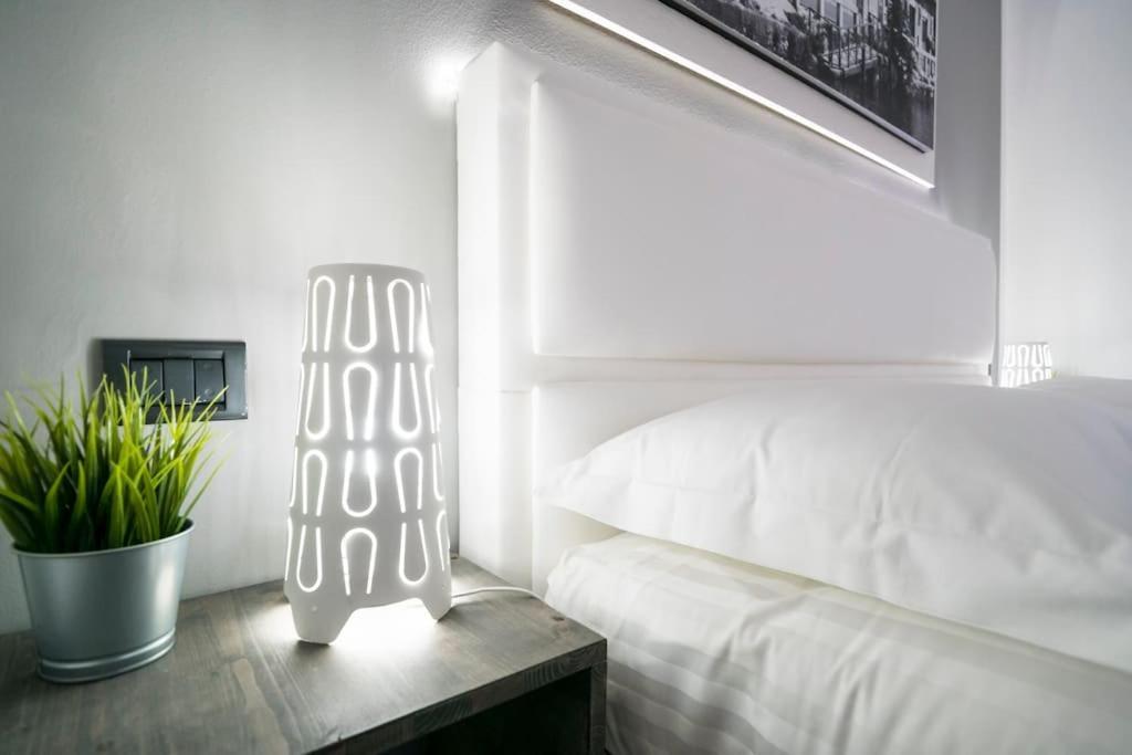 Keys Of Italy - Pantano 8 / New Apt. / Mm Missori Milano Ngoại thất bức ảnh
